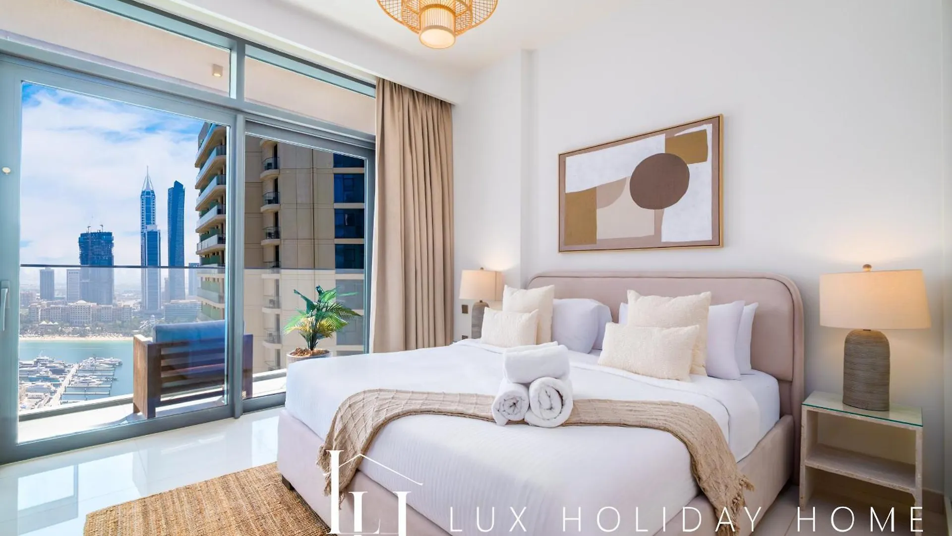 Lux The Beach Vista Dubai Eye View Suite